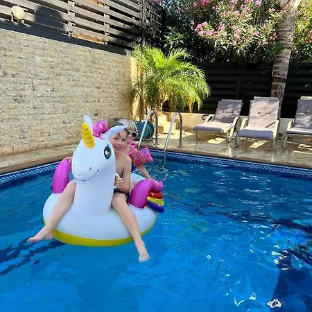 Βίλα 3bdr Villa-pool/700m From A Blue Flag Beach!