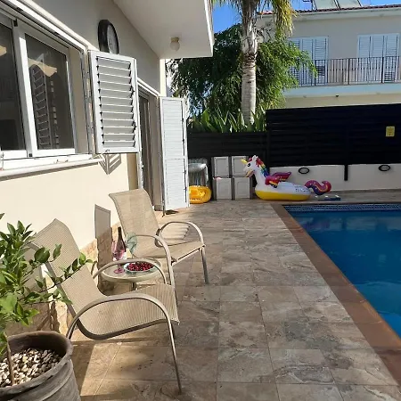 3bdr Villa-pool/700m From A Blue Flag Beach! Villa Paralimni